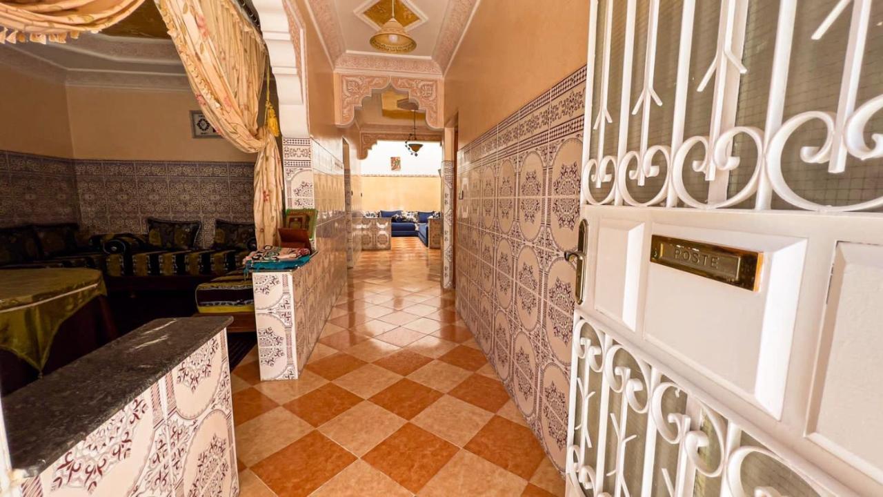 Dar Haut De Gamme Et A Un Prix Imaginaire Hostcom For Families Only Udžda Exteriér fotografie